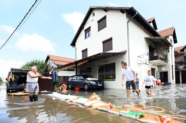 Вода нам уништила куће, стрепимо од заразе